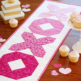 How to Make the Hugs and Kisses Table Runner