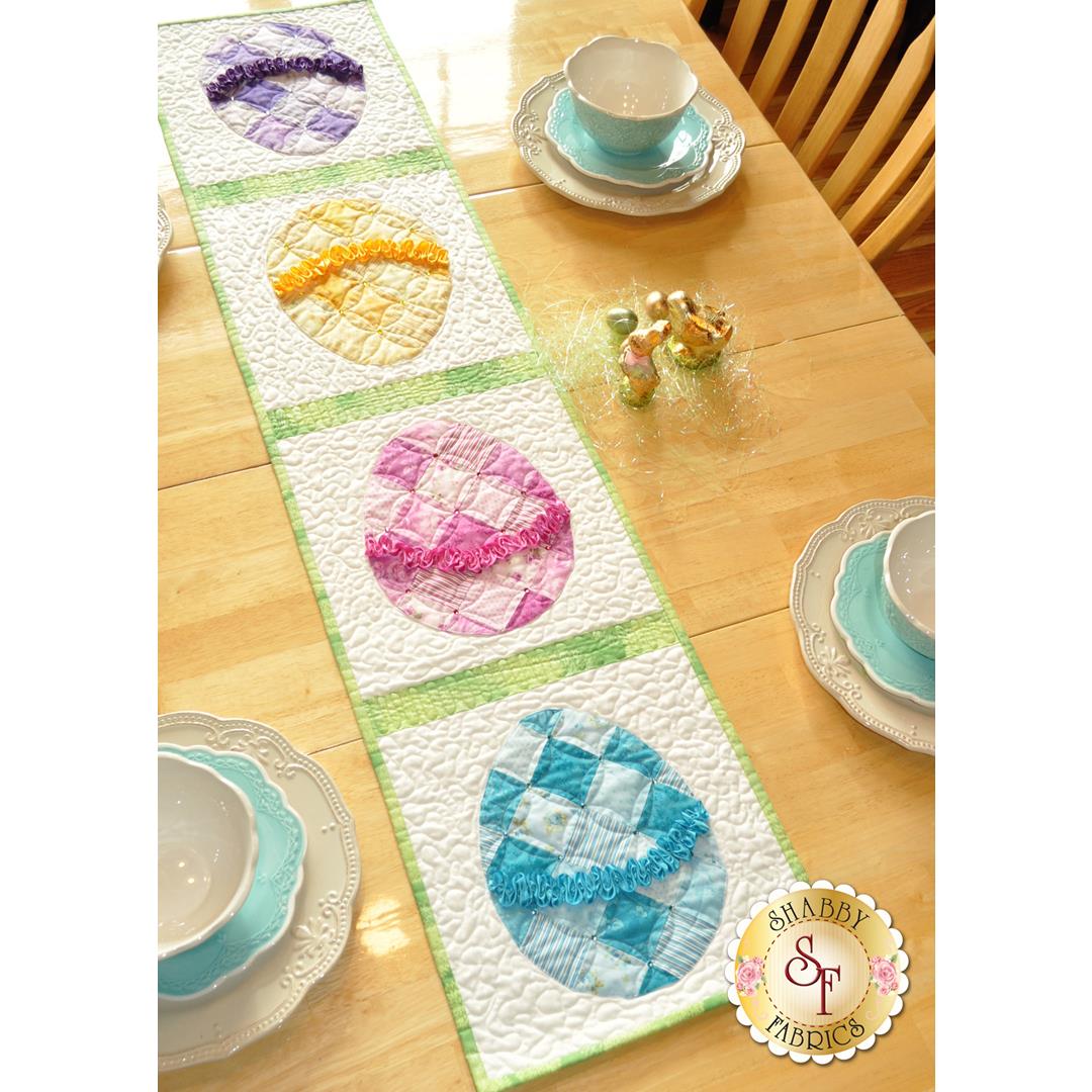 Making a Ruched Easter Egg Table Runner