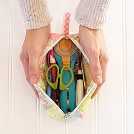 How to Sew a Patchwork Pouch with Zipper